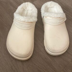 Cream Fuzzy Lined Clogs